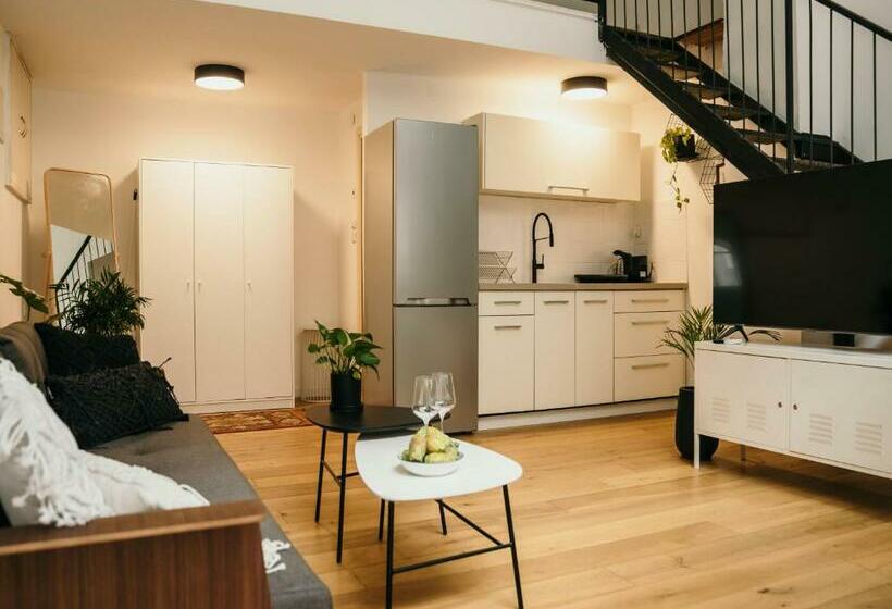חדר סטנדרט, Deblox Living   Alhambra Apartments