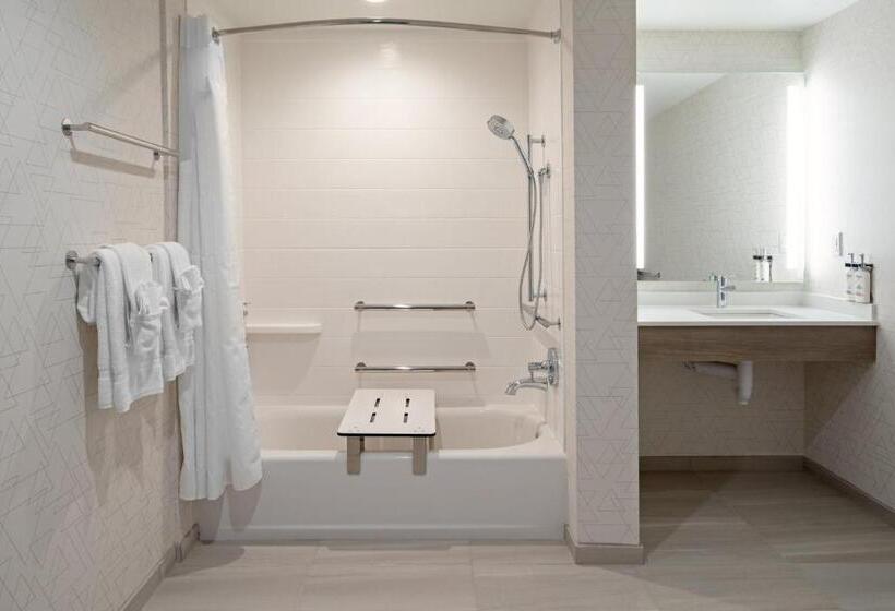 장애인을 위한 퀸사이즈 스탠다드 룸, Holiday Inn Express & Suites   Hollister, An Ihg