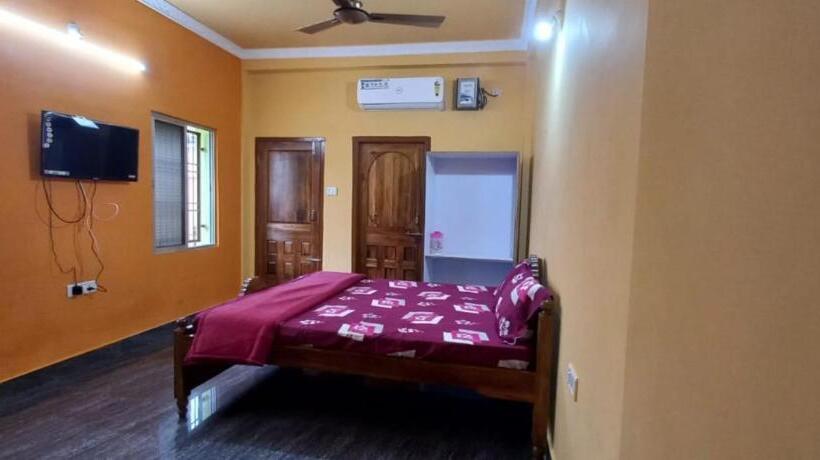 Номер Deluxe Кровать Кинг, Goroomgo Neelachal Holiday Nibasa Puri Near Sea Beach Area   Perfect Location With Excellent Service