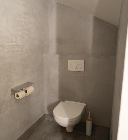标准间, The Layhead B&b