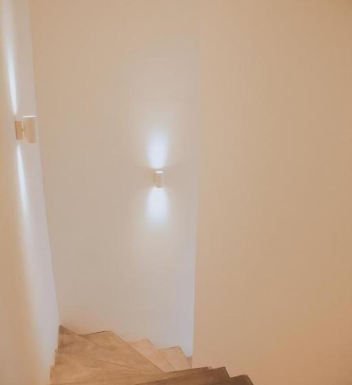 标准间, The Layhead B&b