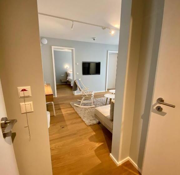 套房, The Layhead B&b