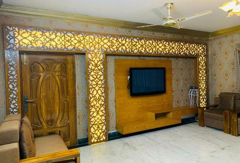 اتاق لوکس, Heaven Inn