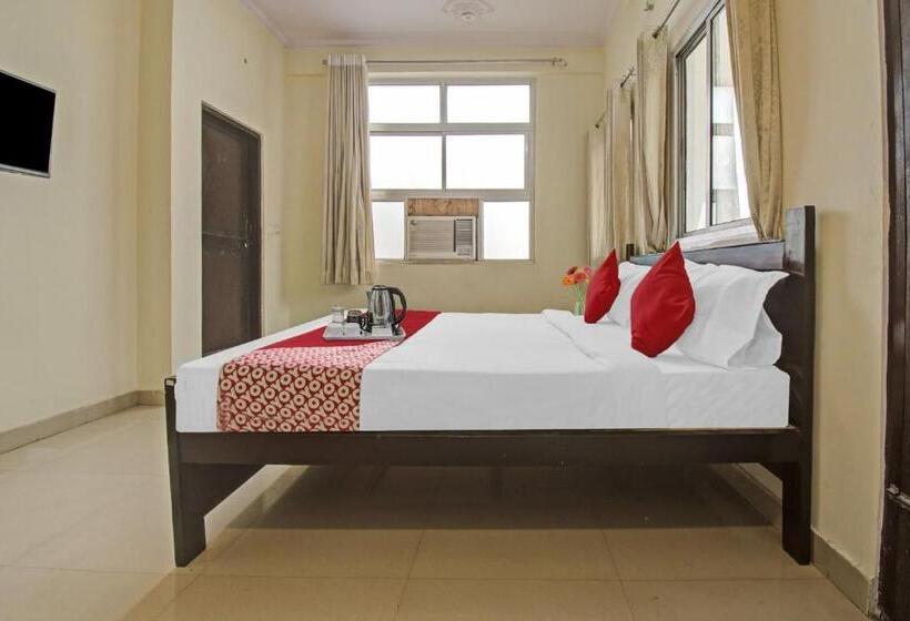 豪华三人间, Oyo 93189  Ak Villas
