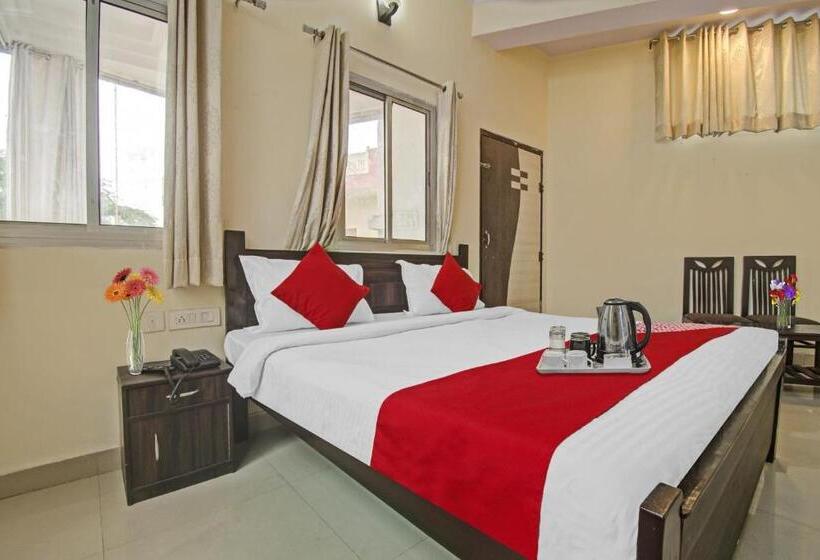 豪华三人间, Oyo 93189  Ak Villas