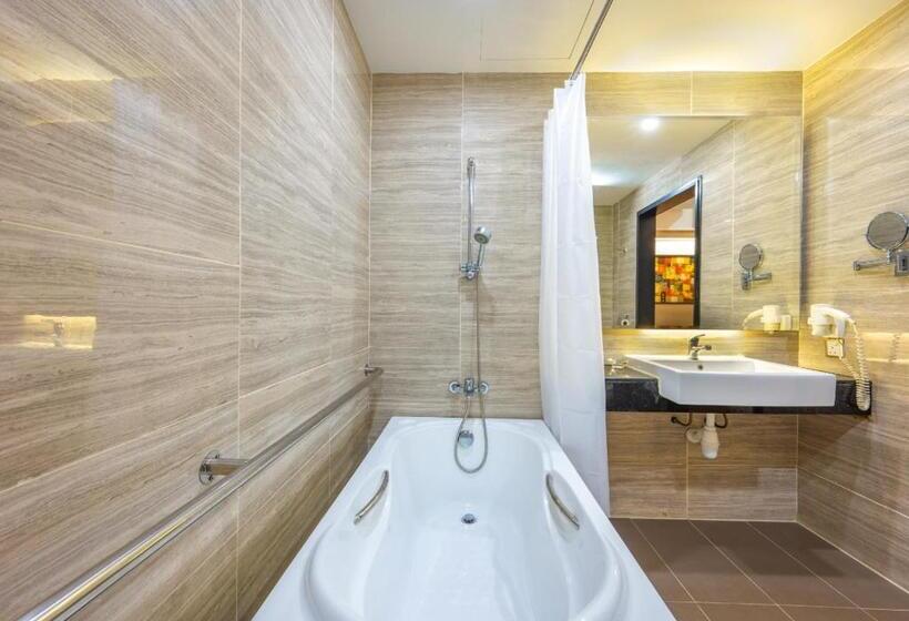 جناح ديلوكس, Greystone Centrestage Pj