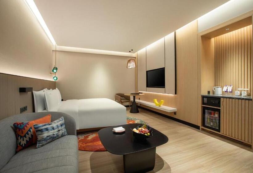 Номер Премиум, Holiday Inn Resort Guiyang Qingyan, An Ihg