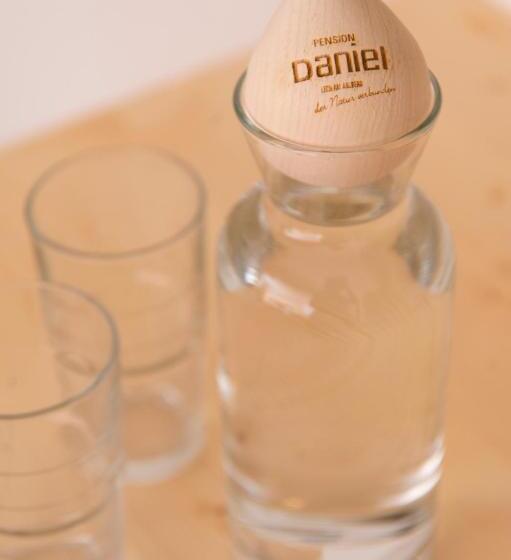 جناح, Pension Daniel