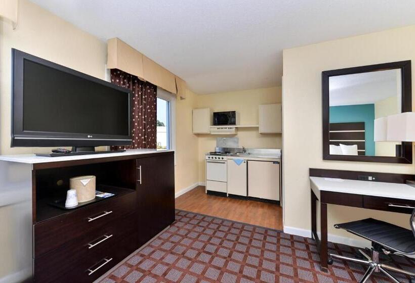 Номер Стандарт 2 Двуспальные Кровати, Americas Best Value Inn New London Mystic