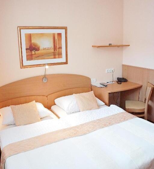 اتاق استاندارد سه نفره, Guest House Pri Gondoli