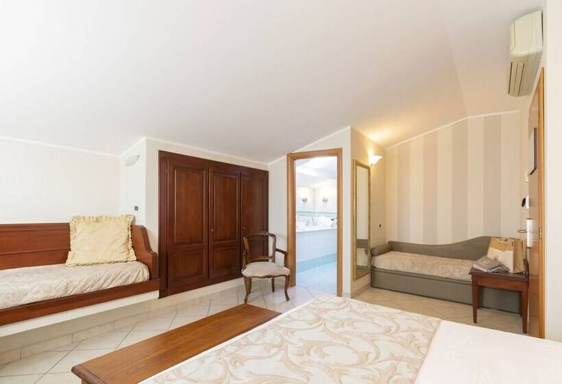 اتاق استاندارد سه نفره, Villa Tiziana
