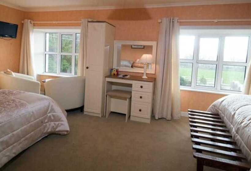 Семейный Номер, Murphys Farmhouse B&b