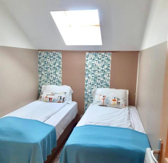 Appartement 2 Chambres, Adonis Valberg