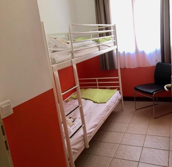 Appartement 2 Chambres, Adonis Valberg