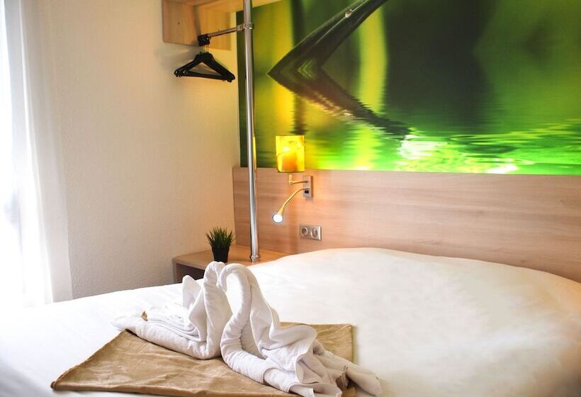 Номер Стандарт, Inn Design Resto Novo Montargis