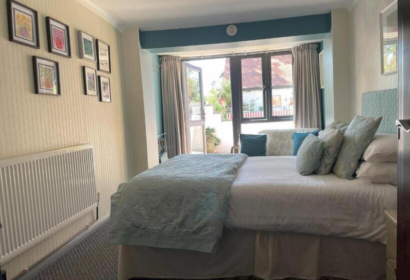 اتاق استاندارد با تراس, Knights Court