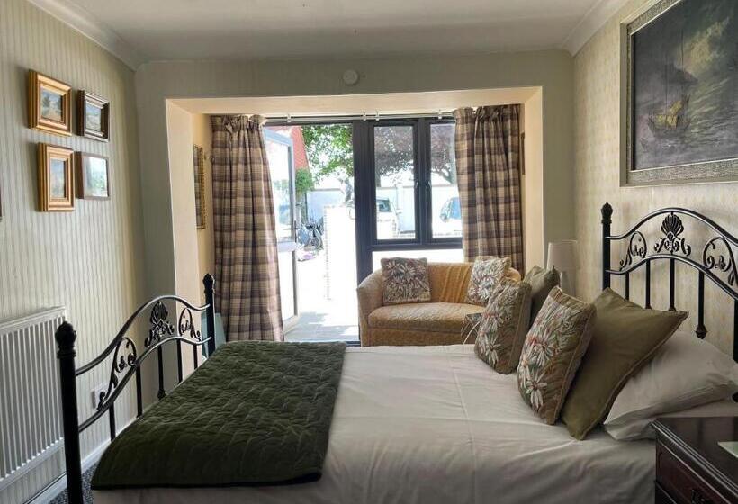 اتاق استاندارد با تراس, Knights Court