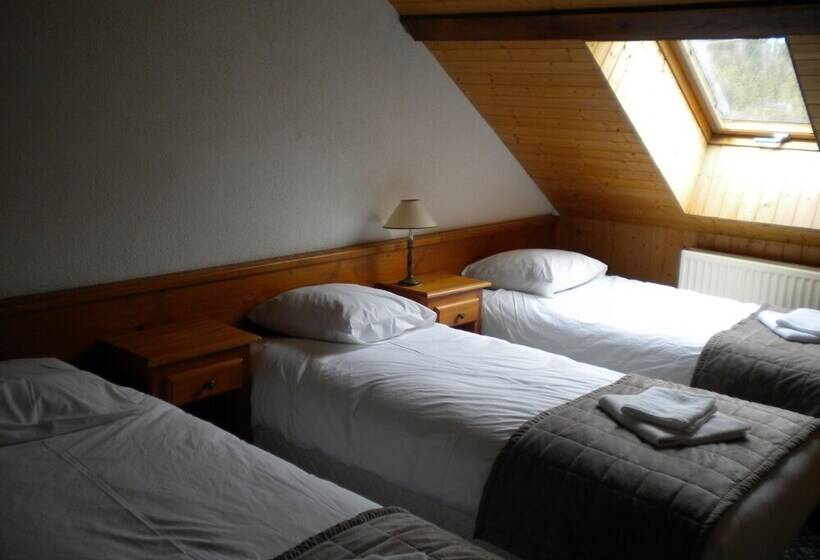 Семейный Номер, Auberge De La Croix Perrin