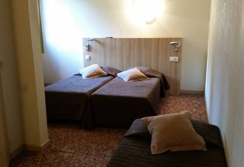 Номер Стандарт Трехместный, & Residence Albertville