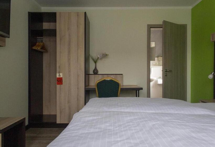 Номер Стандарт, Schlüter Hotel & Restaurant