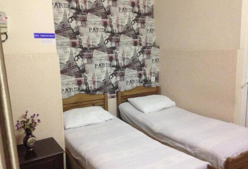 Quarto Estandar, Meidani Guest House
