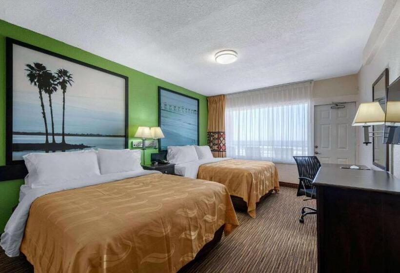 스탠다드 룸 킹사이즈 침대, Quality Inn Daytona Beach Oceanfront