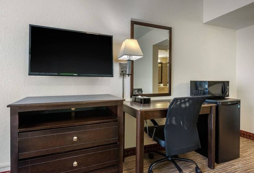 스탠다드 룸 더블 침대 2개, Quality Inn Daytona Beach Oceanfront