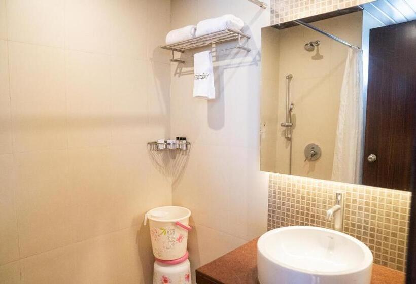 Номер Deluxe с Балконом, Greenleaf The Resort & Spa, Ganpatipule