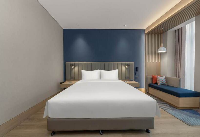 스탠다드 룸 더블 침대, Holiday Inn Express Changchun Ecological Square By Ihg