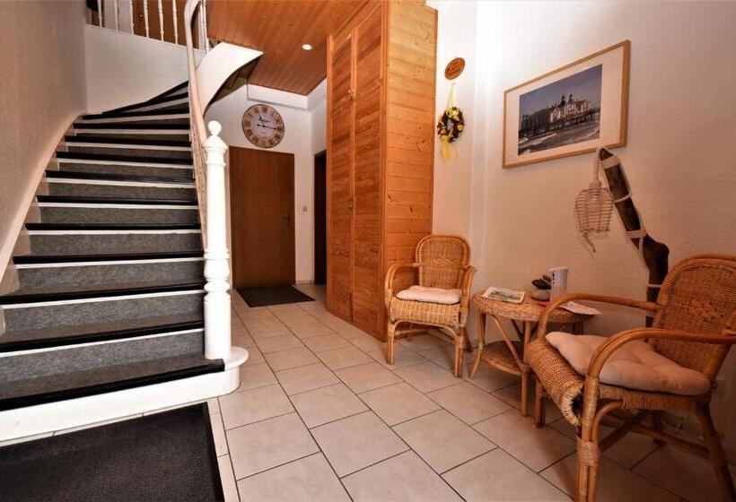 Апартаменты 1 Спальня Нижний Этаж, Siggis Pension   Apartments