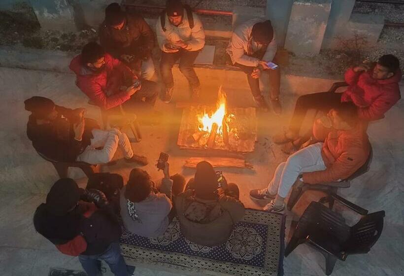 اتاق استاندارد با چشم‌انداز کوهستان, Shesh Besh Guest House & Restaurant