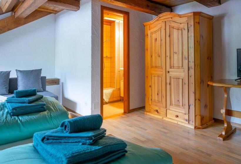 Четырехместный Номер Стандарт, Chrona Bed & Breakfast