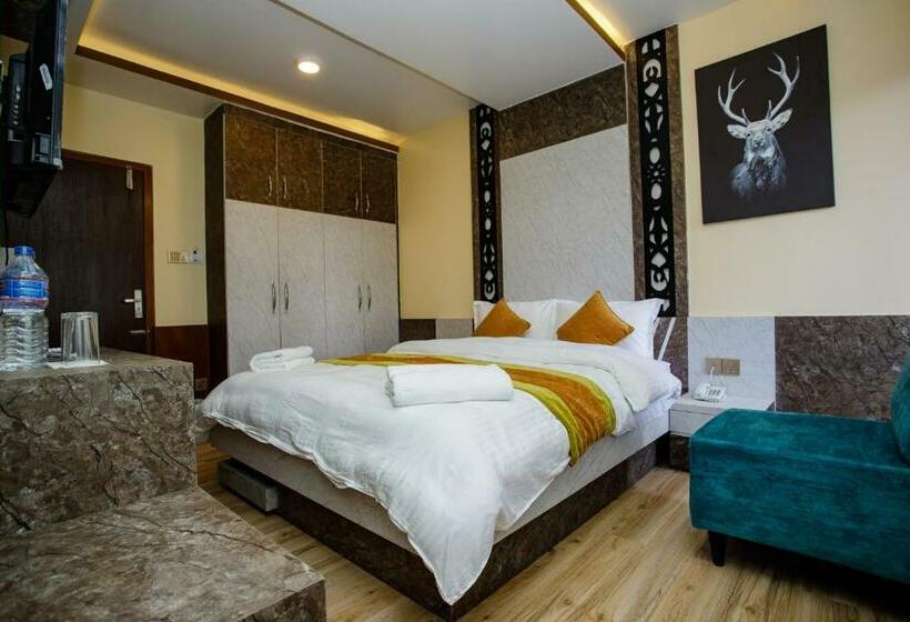 Deluxe Room, Gauri Shankar Hotel Nagarkot