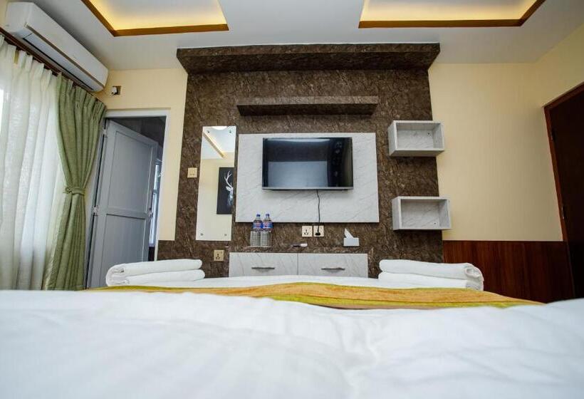 Deluxe Room, Gauri Shankar Hotel Nagarkot