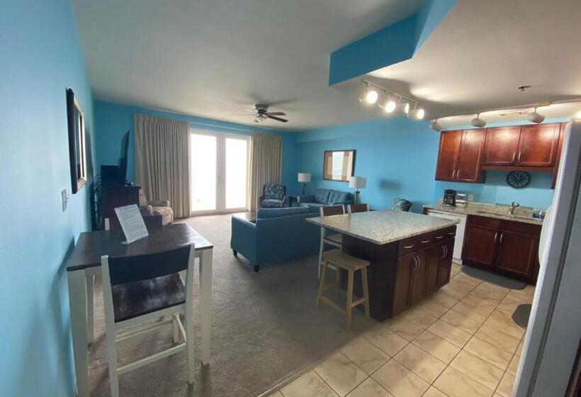 Семейный Номер, 1717 Laketown Wharf 1 King Bedroom, 2 Bath