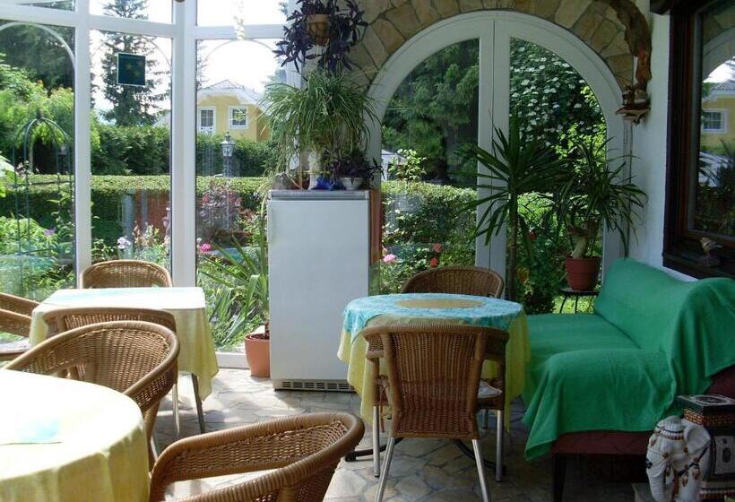 1 Bedroom Apartment Lake View, Pension Mühlenheim