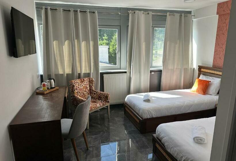 Номер Стандарт, Hôtel Parc Les Cigognes   Albé