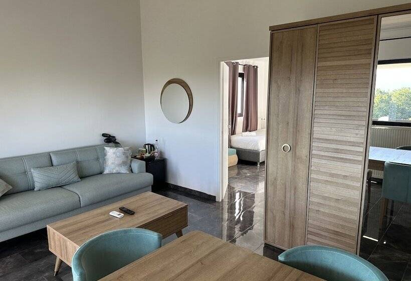 Люкс, Hôtel Parc Les Cigognes   Albé