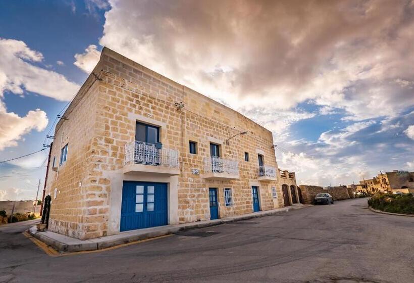 اتاق استاندارد با چشم‌انداز دریا, Fiftyfour West Boutique Living