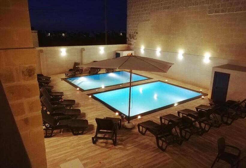 اتاق استاندارد با تراس, Fiftyfour West Boutique Living