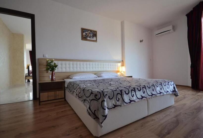 Апартаменты Deluxe 2 Спальни, Millennium Apart Complex