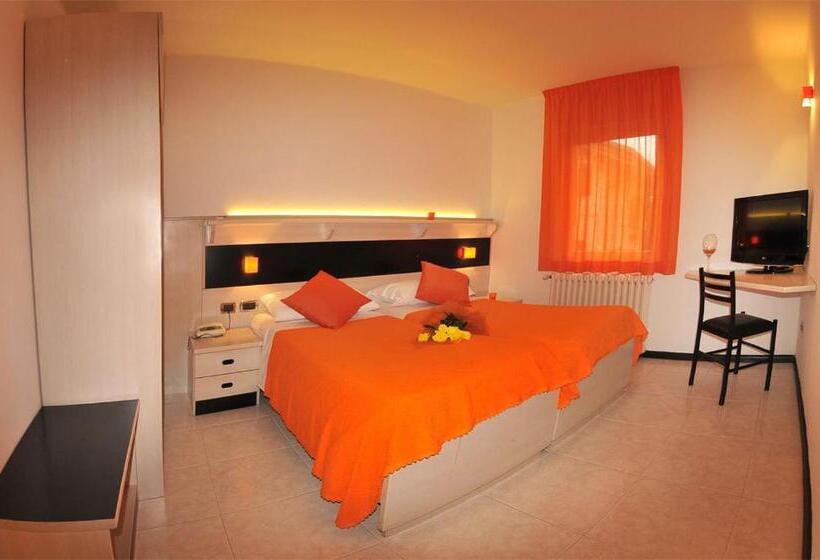 스탠다드 룸, Albergo Alla Torre