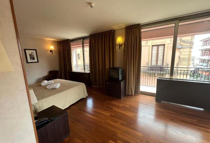 سوییت جونیور لوکس, La Fenice