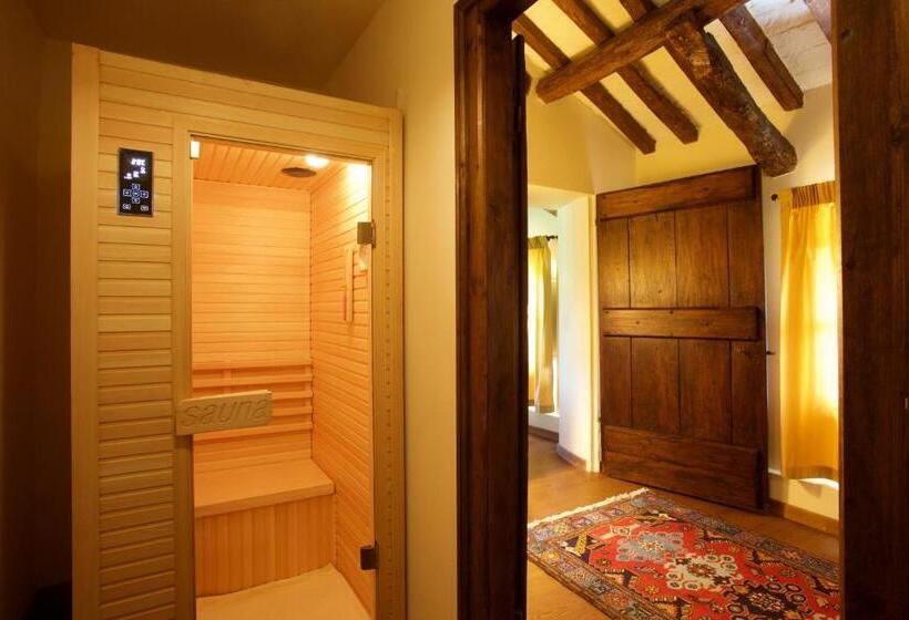 Люкс Superior, Relais Castello Di Razzano