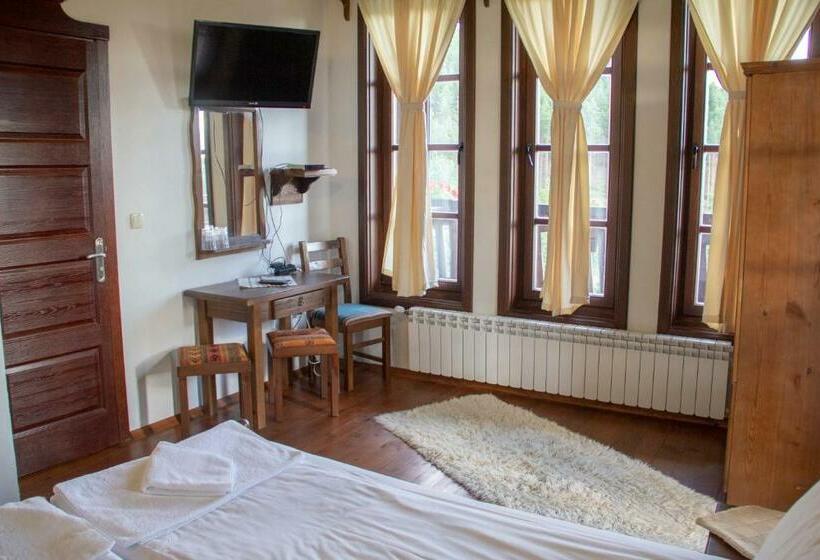 Дом 1 Спальня, Leshtenski Rai Guest House