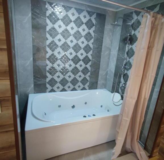 Номер Deluxe с Балконом, Leshtenski Rai Guest House