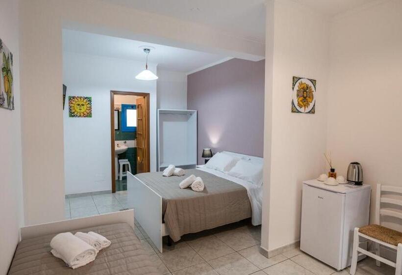 Quarto Triplo Estandar, Ada Hotel & Apartments