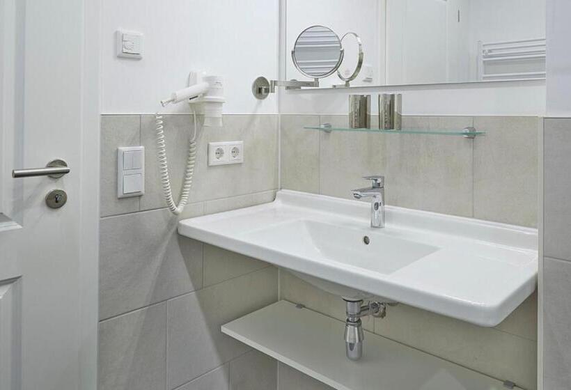 带1个卧室的带阳台的公寓, Aparthotel Waterkant Suites   Fewos Am Meer Mit Spa