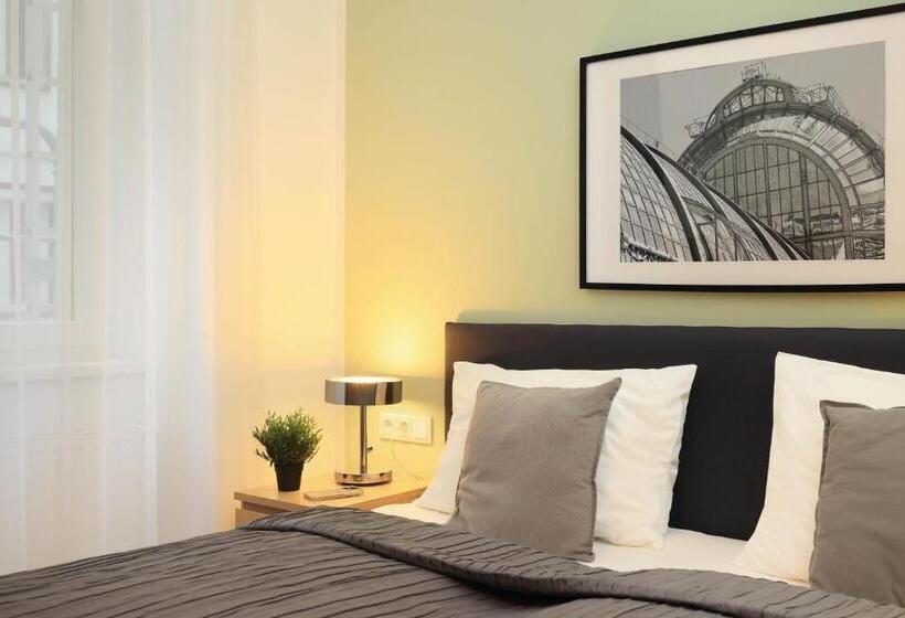 سوئیت با بالکن, Jimmy S Apartments Dandelion