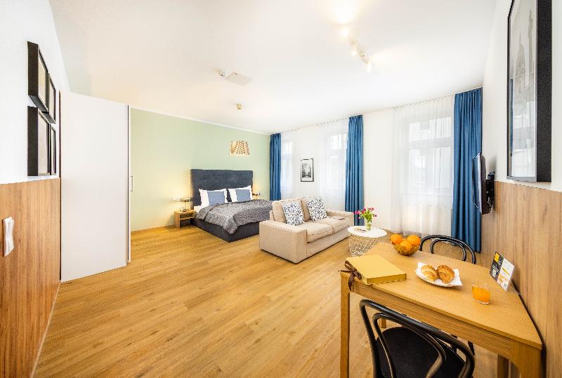 استودیو اجرایی, Jimmy S Apartments Dandelion